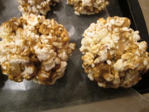 JOLLY TIME popcorn balls